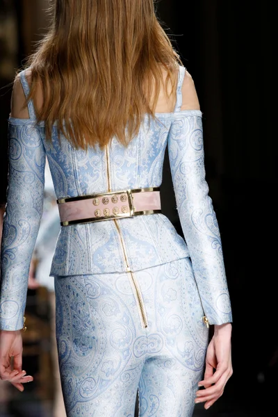 Look 34